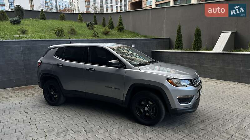 Внедорожник / Кроссовер Jeep Compass 2017 в Ивано-Франковске фото 10 Внедорожник / Кроссовер Jeep Compass 2017 в Ивано-Франковске