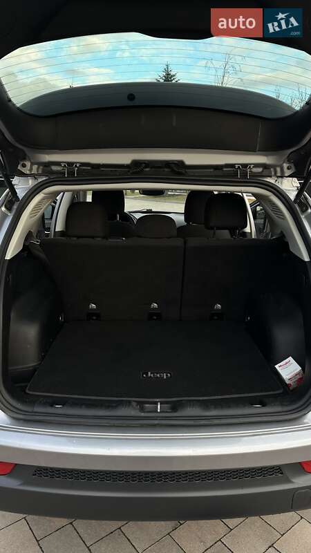 Внедорожник / Кроссовер Jeep Compass 2017 в Ивано-Франковске фото 16 Внедорожник / Кроссовер Jeep Compass 2017 в Ивано-Франковске