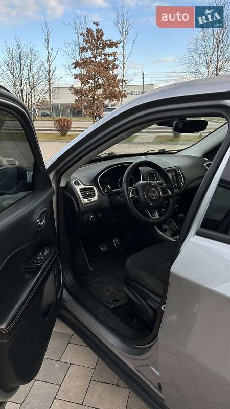 Внедорожник / Кроссовер Jeep Compass 2017 в Ивано-Франковске фото 31 Внедорожник / Кроссовер Jeep Compass 2017 в Ивано-Франковске
