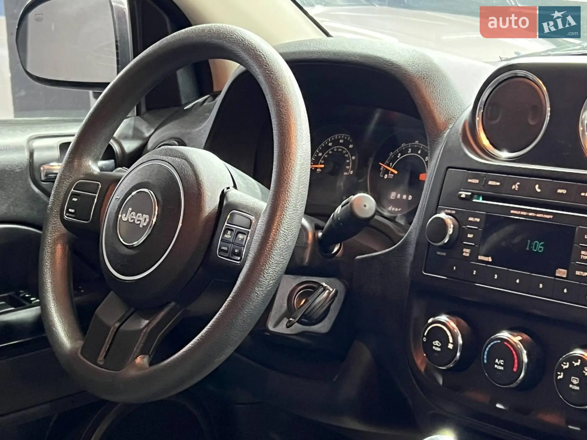 2016 Jeep Compass - мініатюра 8