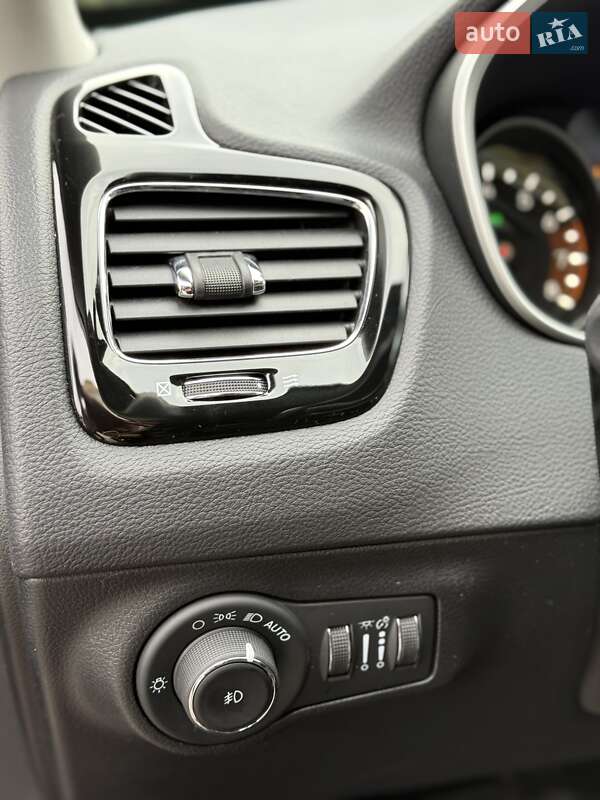 Внедорожник / Кроссовер Jeep Compass 2020 в Киеве