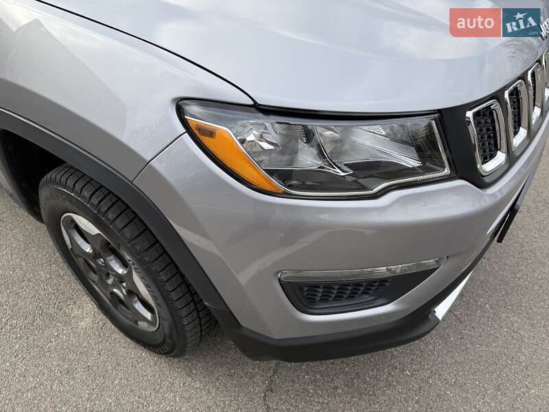 Внедорожник / Кроссовер Jeep Compass 2018 в Киеве