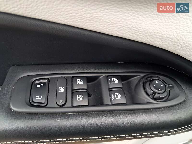 Позашляховик / Кросовер Jeep Compass 2018 в Черкасах фото 12 Позашляховик / Кросовер Jeep Compass 2018 в Черкасах