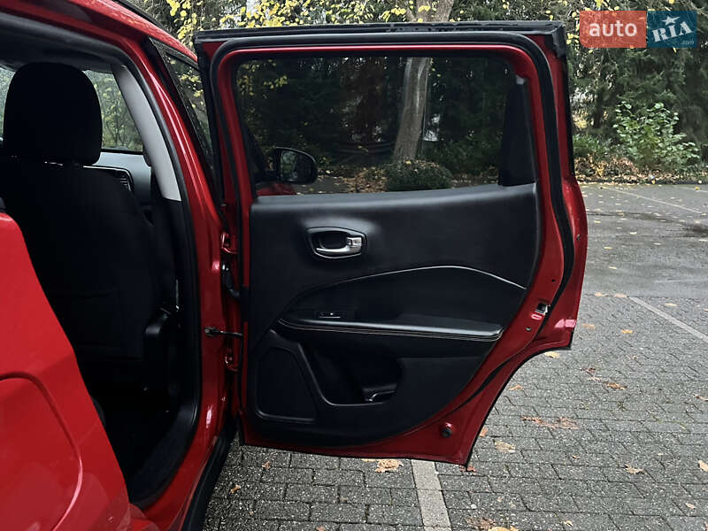 Внедорожник / Кроссовер Jeep Compass 2018 в Харькове