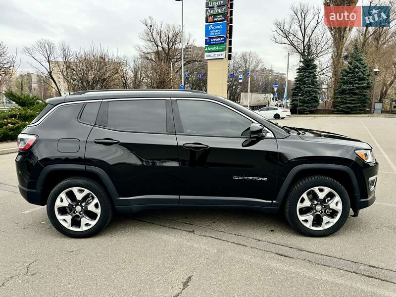 Внедорожник / Кроссовер Jeep Compass 2018 в Киеве