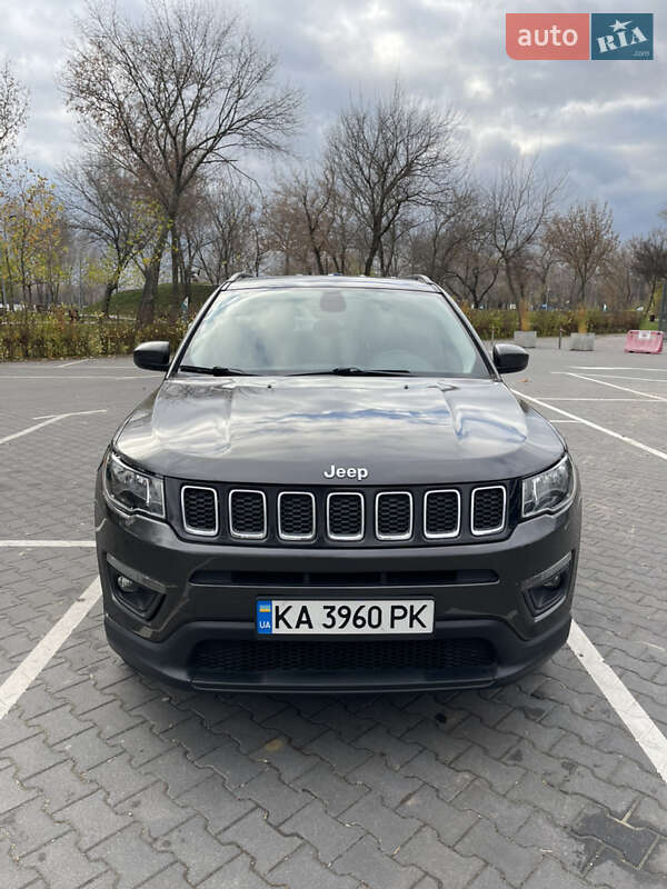 Внедорожник / Кроссовер Jeep Compass 2018 в Киеве