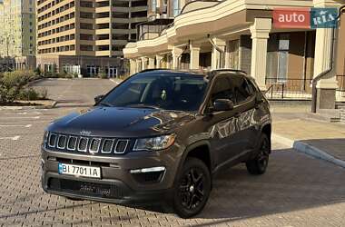 Внедорожник / Кроссовер Jeep Compass 2017 в Киеве
