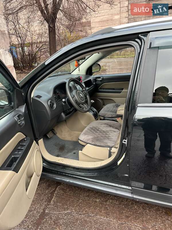 Внедорожник / Кроссовер Jeep Compass 2012 в Кривом Роге