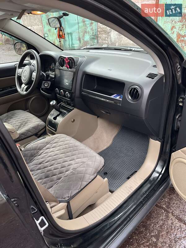 Внедорожник / Кроссовер Jeep Compass 2012 в Кривом Роге