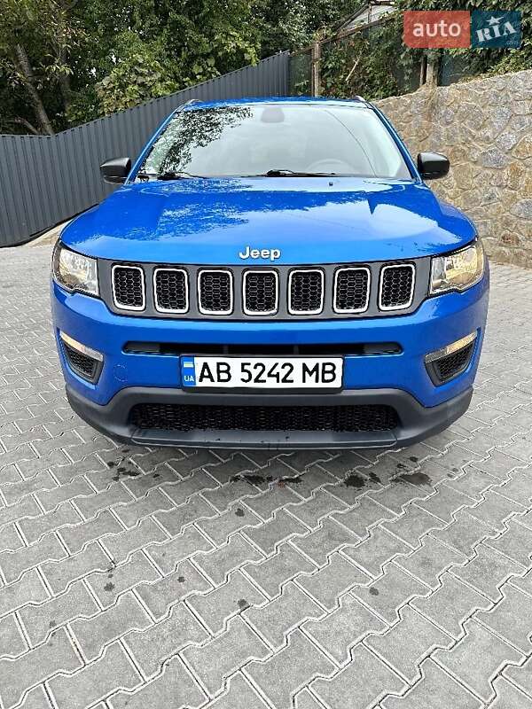 Внедорожник / Кроссовер Jeep Compass 2017 в Виннице