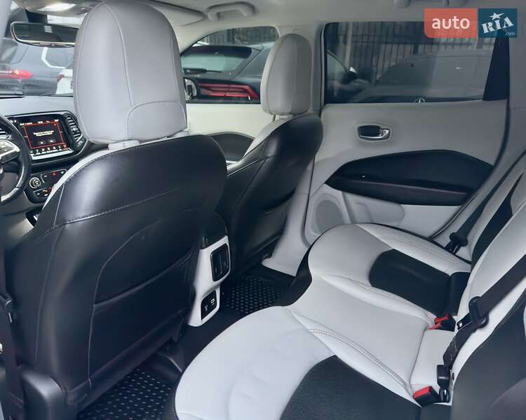 Внедорожник / Кроссовер Jeep Compass 2019 в Киеве