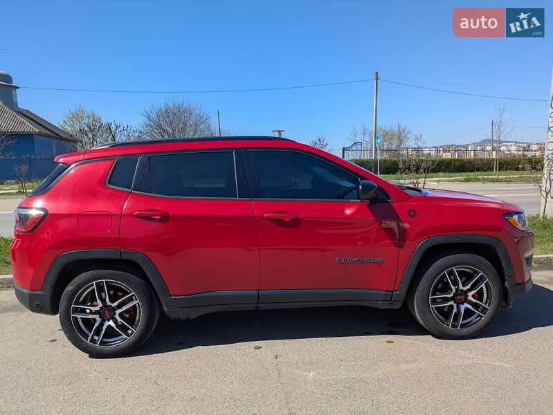 Внедорожник / Кроссовер Jeep Compass 2017 в Ивано-Франковске