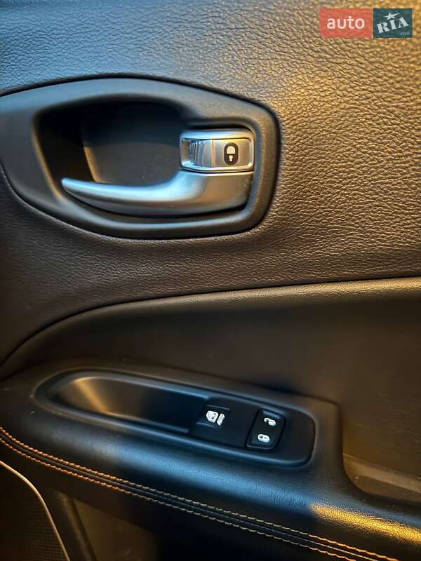 Позашляховик / Кросовер Jeep Compass 2017 в Запоріжжі фото 9 Позашляховик / Кросовер Jeep Compass 2017 в Запоріжжі