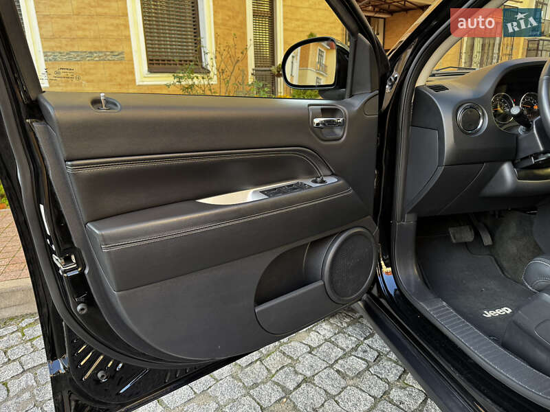 Позашляховик / Кросовер Jeep Compass 2016 в Києві