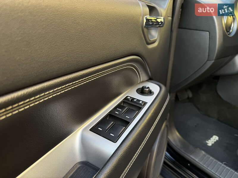 Позашляховик / Кросовер Jeep Compass 2016 в Києві