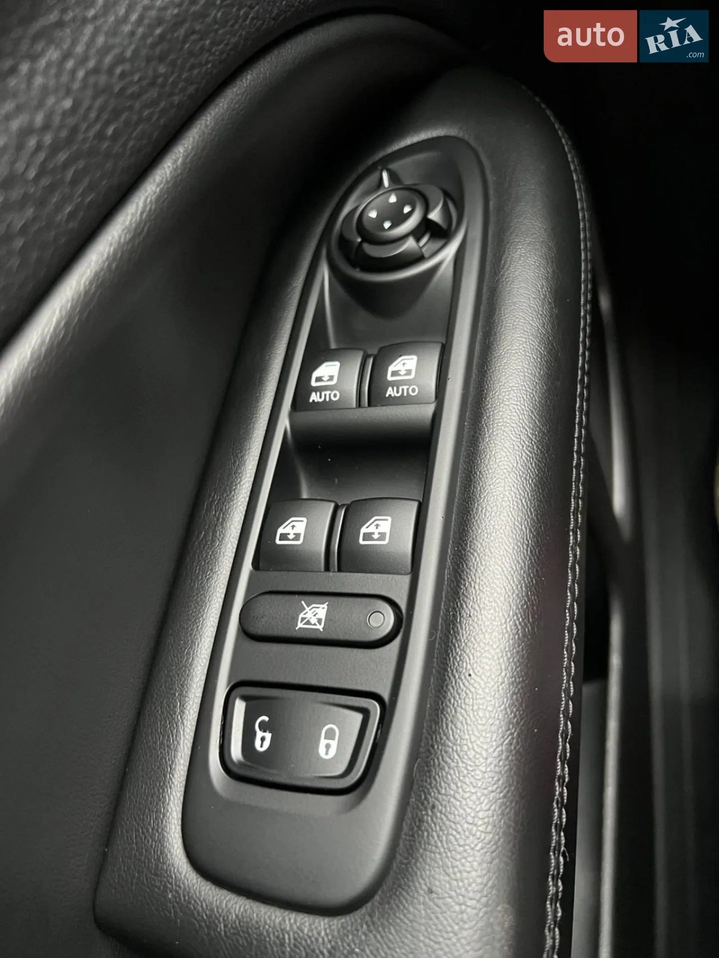 2020 Jeep Compass - мініатюра 13