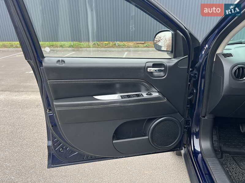 Внедорожник / Кроссовер Jeep Compass 2015 в Богуславе