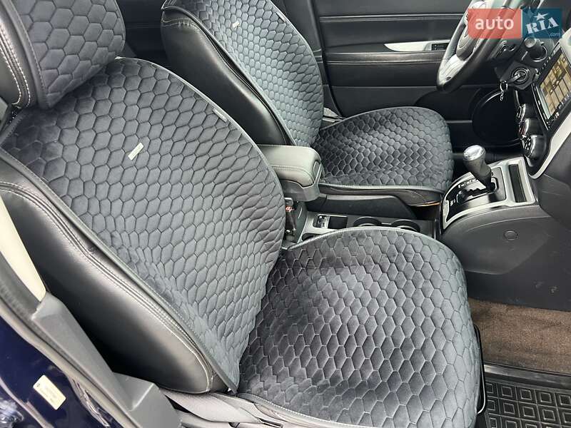 Внедорожник / Кроссовер Jeep Compass 2015 в Богуславе