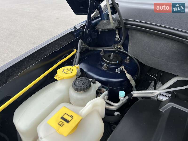 Внедорожник / Кроссовер Jeep Compass 2015 в Богуславе