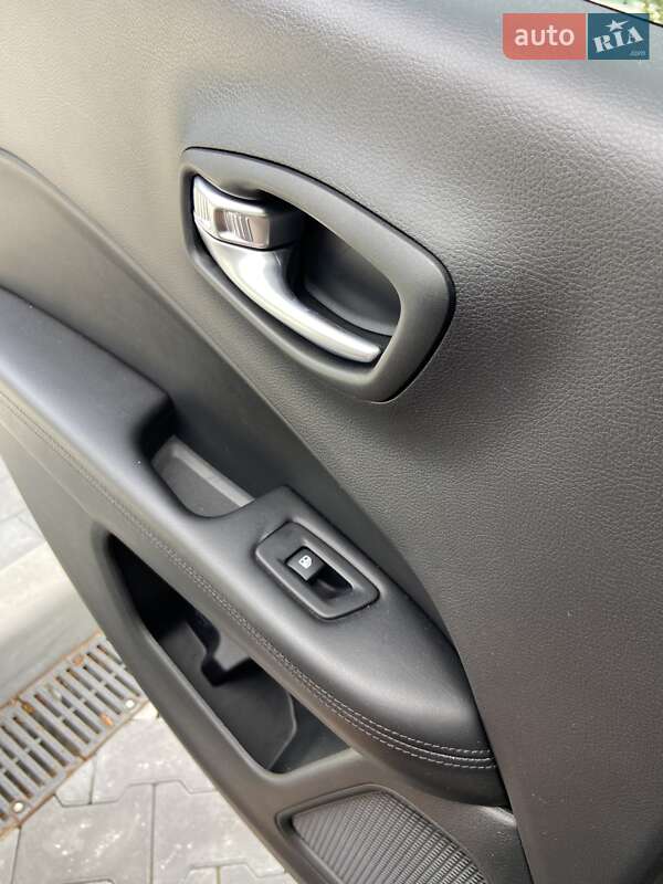 Позашляховик / Кросовер Jeep Compass 2020 в Ірпені