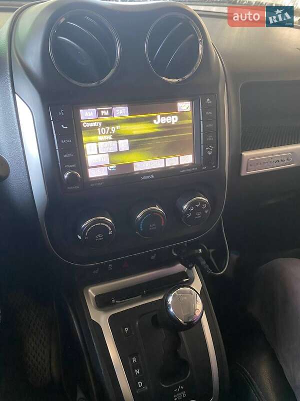 Внедорожник / Кроссовер Jeep Compass 2014 в Киеве