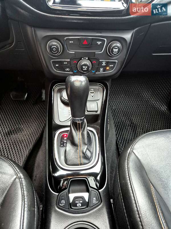 Внедорожник / Кроссовер Jeep Compass 2018 в Киеве фото 27 Внедорожник / Кроссовер Jeep Compass 2018 в Киеве