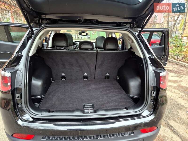 Внедорожник / Кроссовер Jeep Compass 2018 в Киеве фото 48 Внедорожник / Кроссовер Jeep Compass 2018 в Киеве