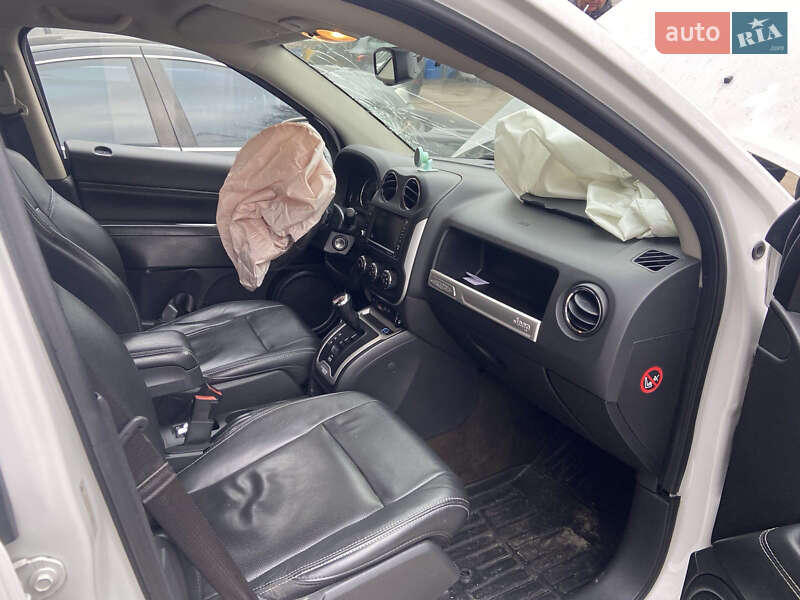 Внедорожник / Кроссовер Jeep Compass 2013 в Киеве фото 5 Внедорожник / Кроссовер Jeep Compass 2013 в Киеве