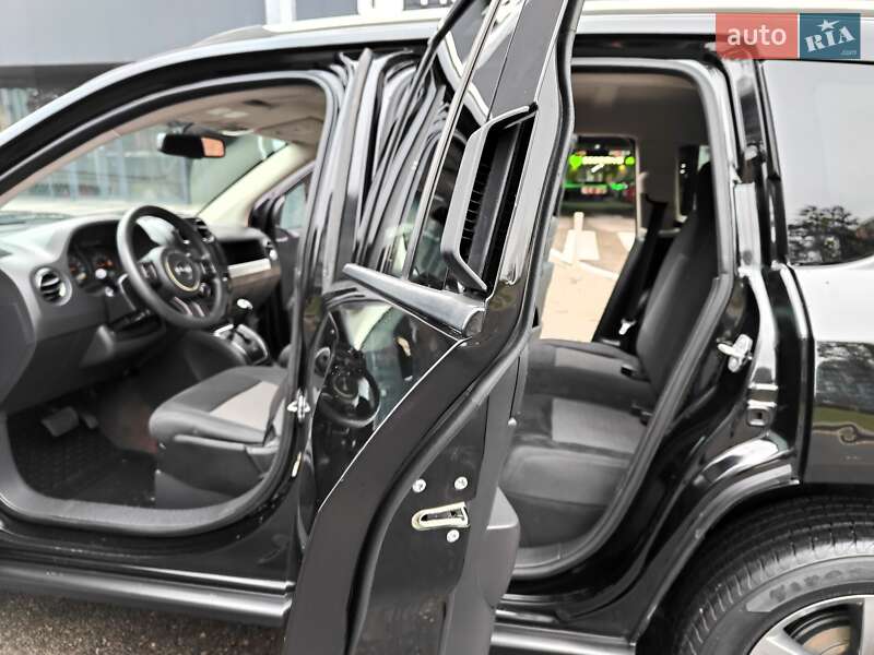 Позашляховик / Кросовер Jeep Compass 2014 в Києві