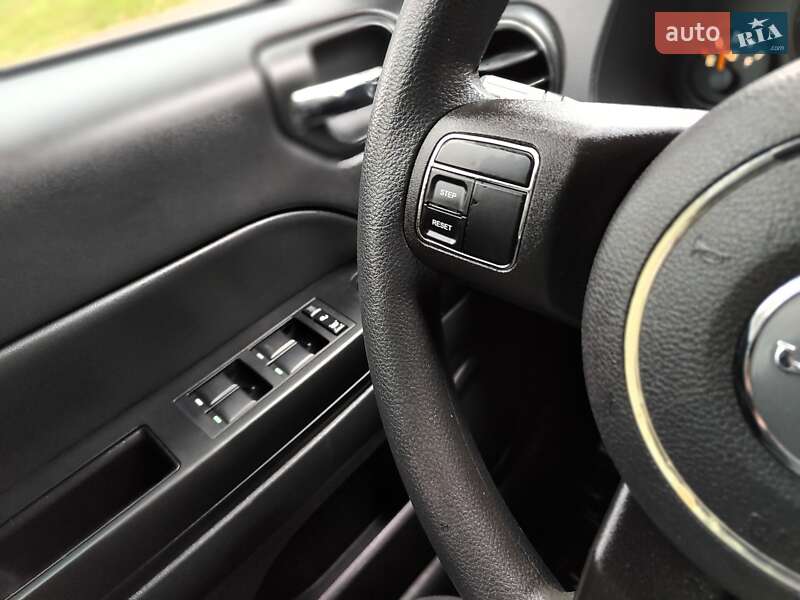 Позашляховик / Кросовер Jeep Compass 2014 в Києві