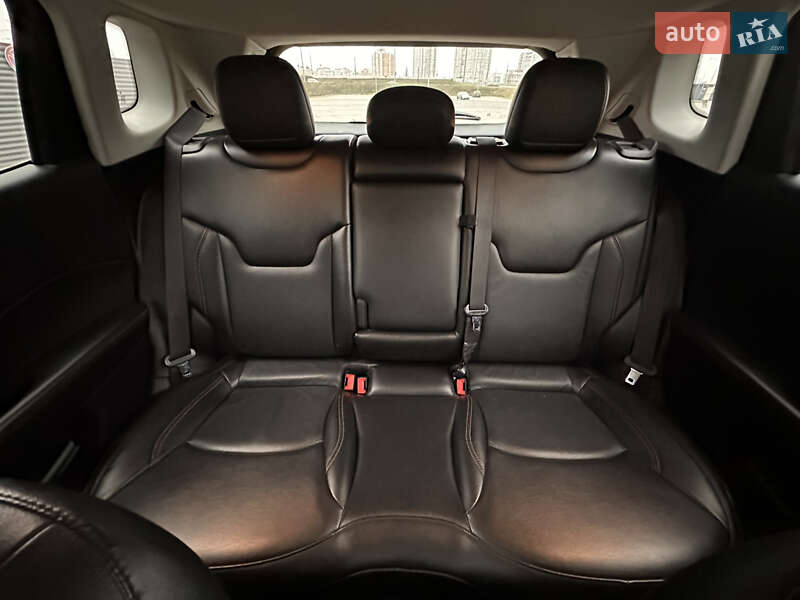 Внедорожник / Кроссовер Jeep Compass 2020 в Киеве