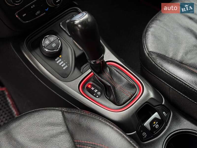 Внедорожник / Кроссовер Jeep Compass 2020 в Ровно