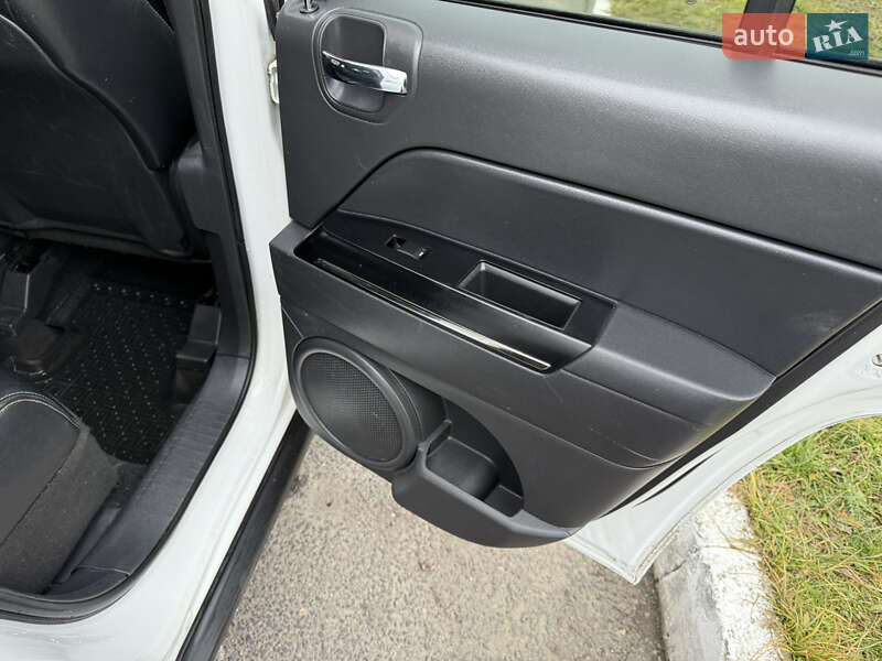 Позашляховик / Кросовер Jeep Compass 2011 в Дубні фото 3 Позашляховик / Кросовер Jeep Compass 2011 в Дубні