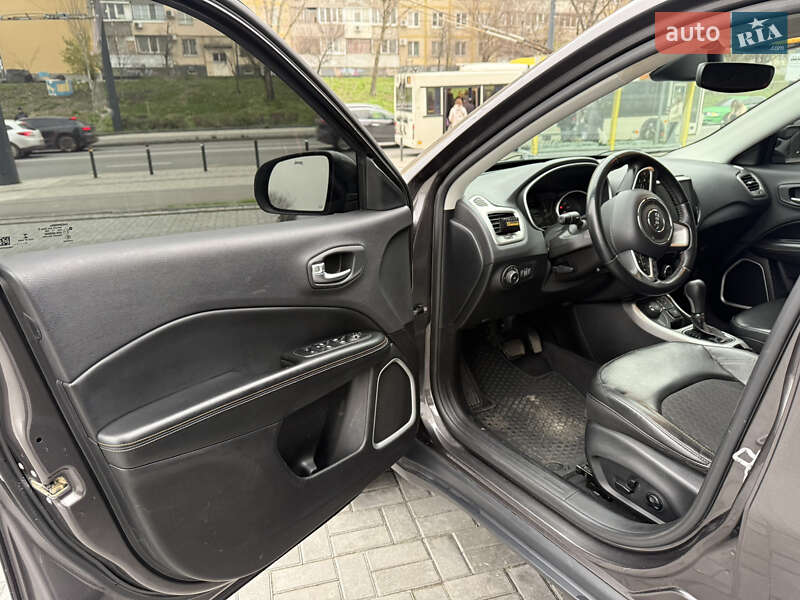 Внедорожник / Кроссовер Jeep Compass 2017 в Днепре