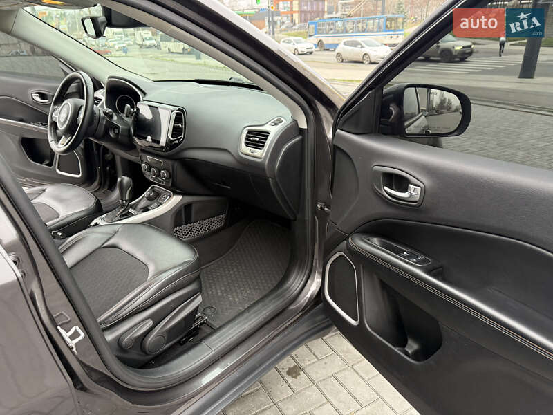 Внедорожник / Кроссовер Jeep Compass 2017 в Днепре