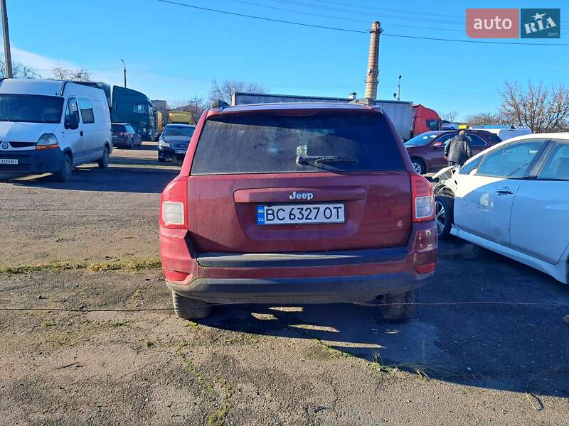 Внедорожник / Кроссовер Jeep Compass 2012 в Ровно