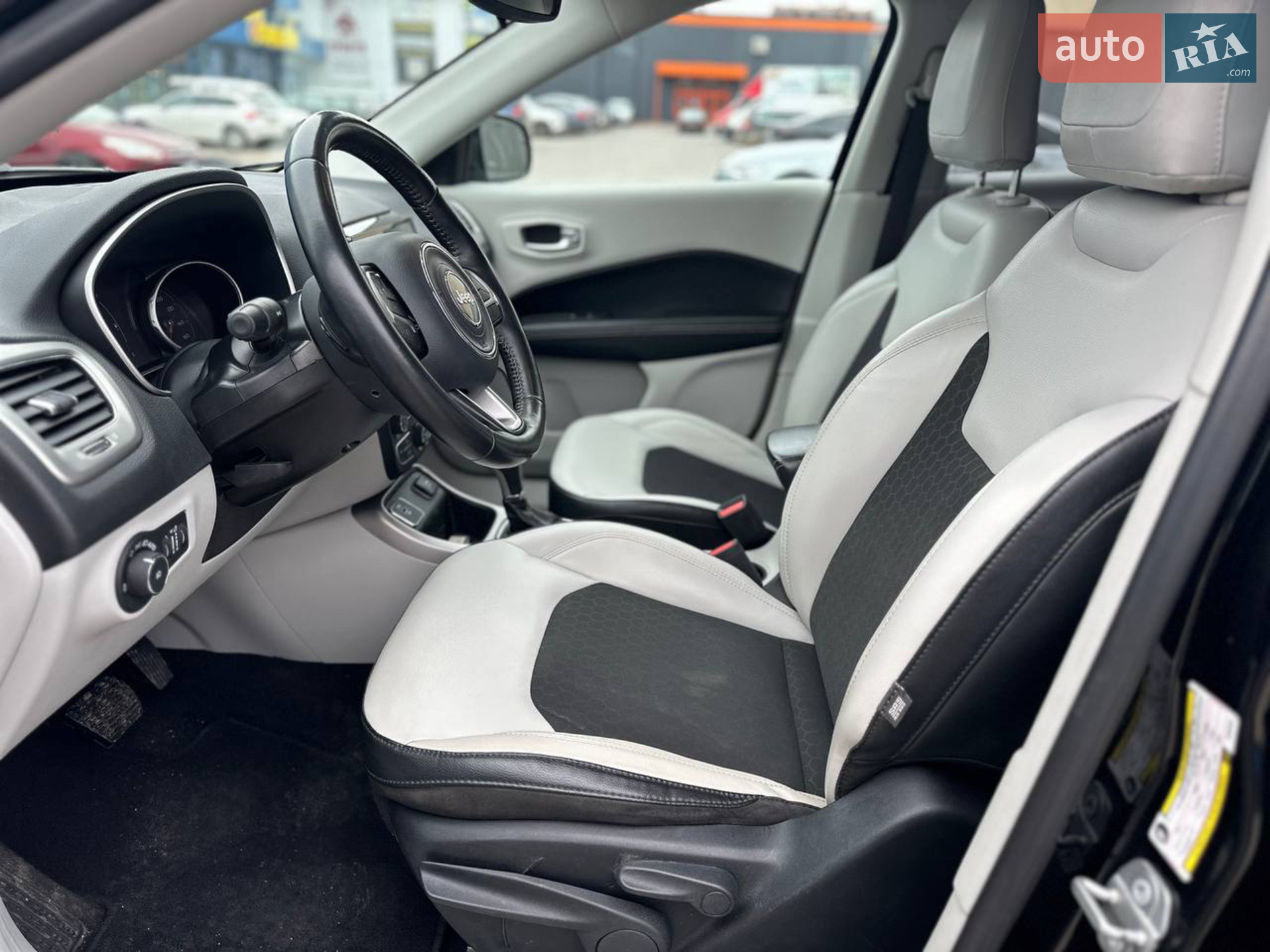 2018 Jeep Compass - мініатюра 37