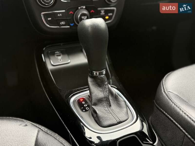 Позашляховик / Кросовер Jeep Compass 2020 в Києві