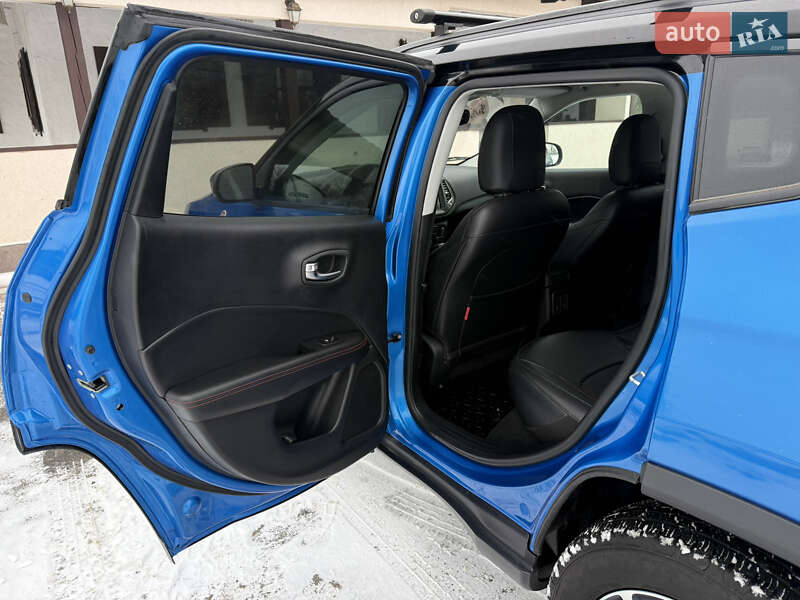 Позашляховик / Кросовер Jeep Compass 2019 в Києві фото 45 Позашляховик / Кросовер Jeep Compass 2019 в Києві