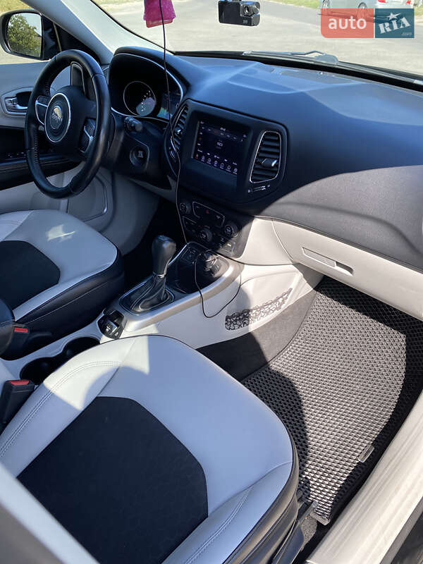 Внедорожник / Кроссовер Jeep Compass 2017 в Новомосковске фото 17 Внедорожник / Кроссовер Jeep Compass 2017 в Новомосковске