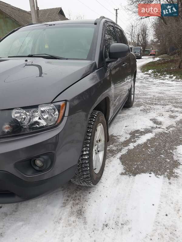 Внедорожник / Кроссовер Jeep Compass 2016 в Гайвороне
