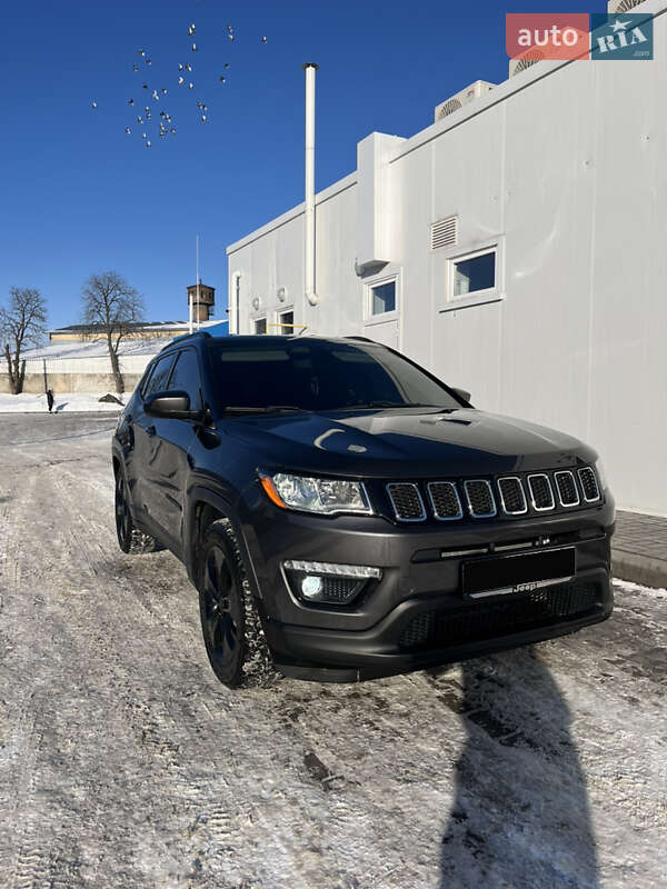 Позашляховик / Кросовер Jeep Compass 2020 в Ромнах