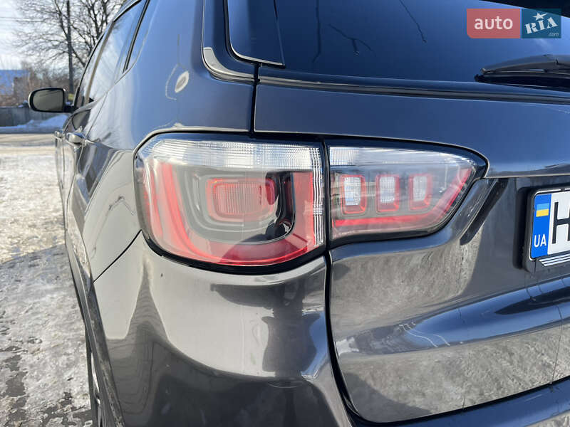 Позашляховик / Кросовер Jeep Compass 2020 в Ромнах