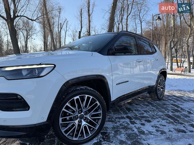 Позашляховик / Кросовер Jeep Compass 2024 в Києві