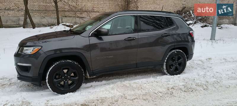 Внедорожник / Кроссовер Jeep Compass 2017 в Киеве