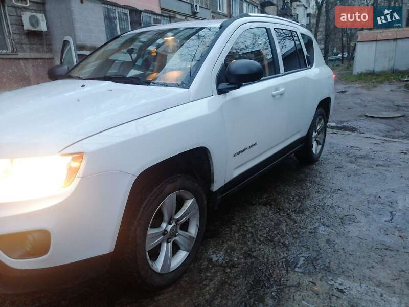 Внедорожник / Кроссовер Jeep Compass 2013 в Киеве