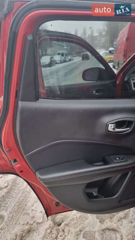 Внедорожник / Кроссовер Jeep Compass 2018 в Киеве