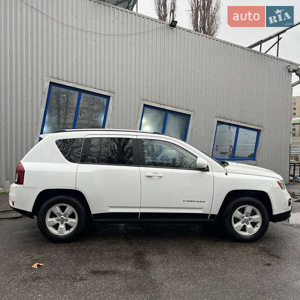 Внедорожник / Кроссовер Jeep Compass 2016 в Николаеве