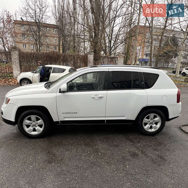 Внедорожник / Кроссовер Jeep Compass 2016 в Николаеве