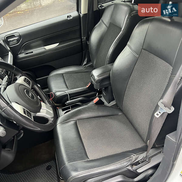 Внедорожник / Кроссовер Jeep Compass 2016 в Николаеве